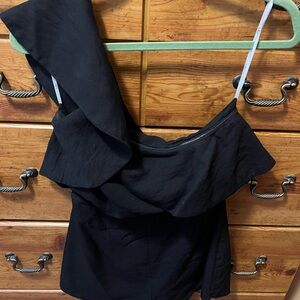 Lulu's Elegant Black Top